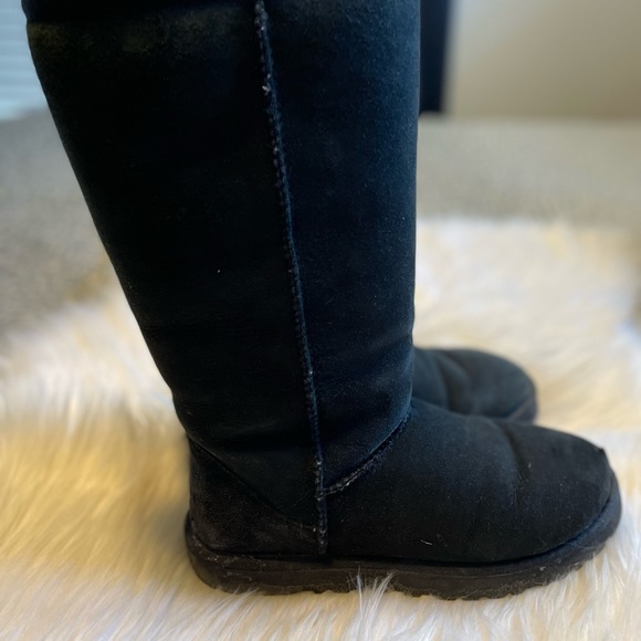 UGG Classic Tall Boot - Picture 2 of 3